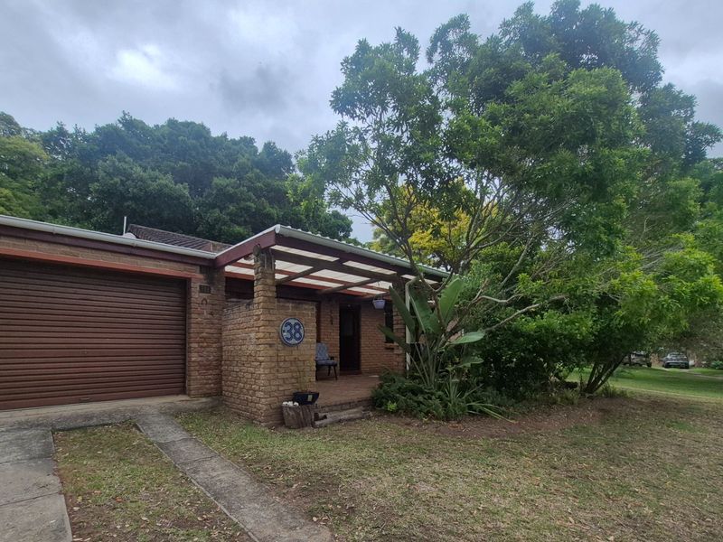 Cosy 3-Bedroom Townhouse in Brenton Park - Photo 2