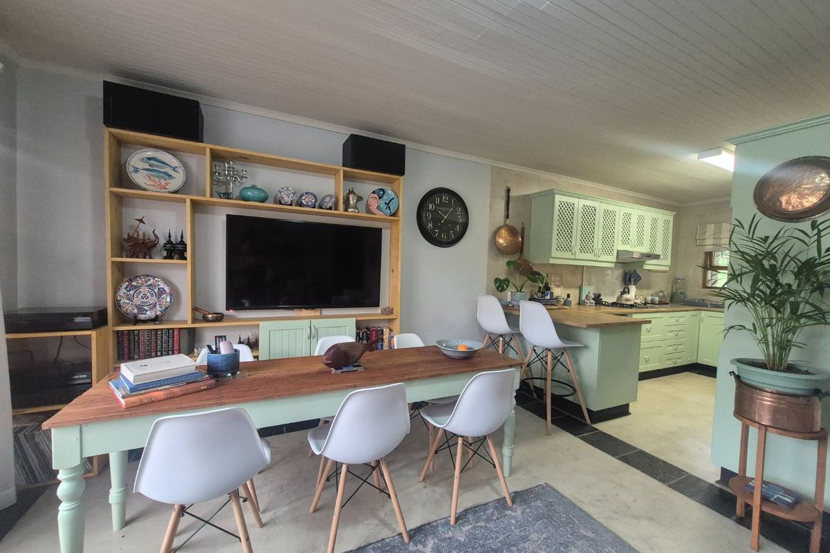 Cosy 3-Bedroom Townhouse in Brenton Park - Photo 4