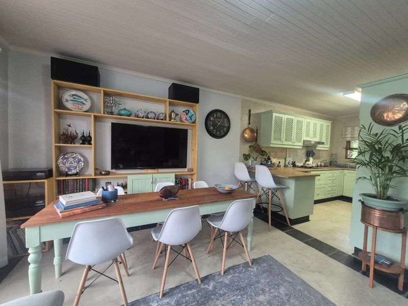 Cosy 3-Bedroom Townhouse in Brenton Park - Photo 4