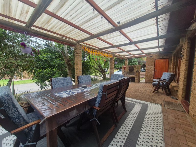 Cosy 3-Bedroom Townhouse in Brenton Park - Photo 4