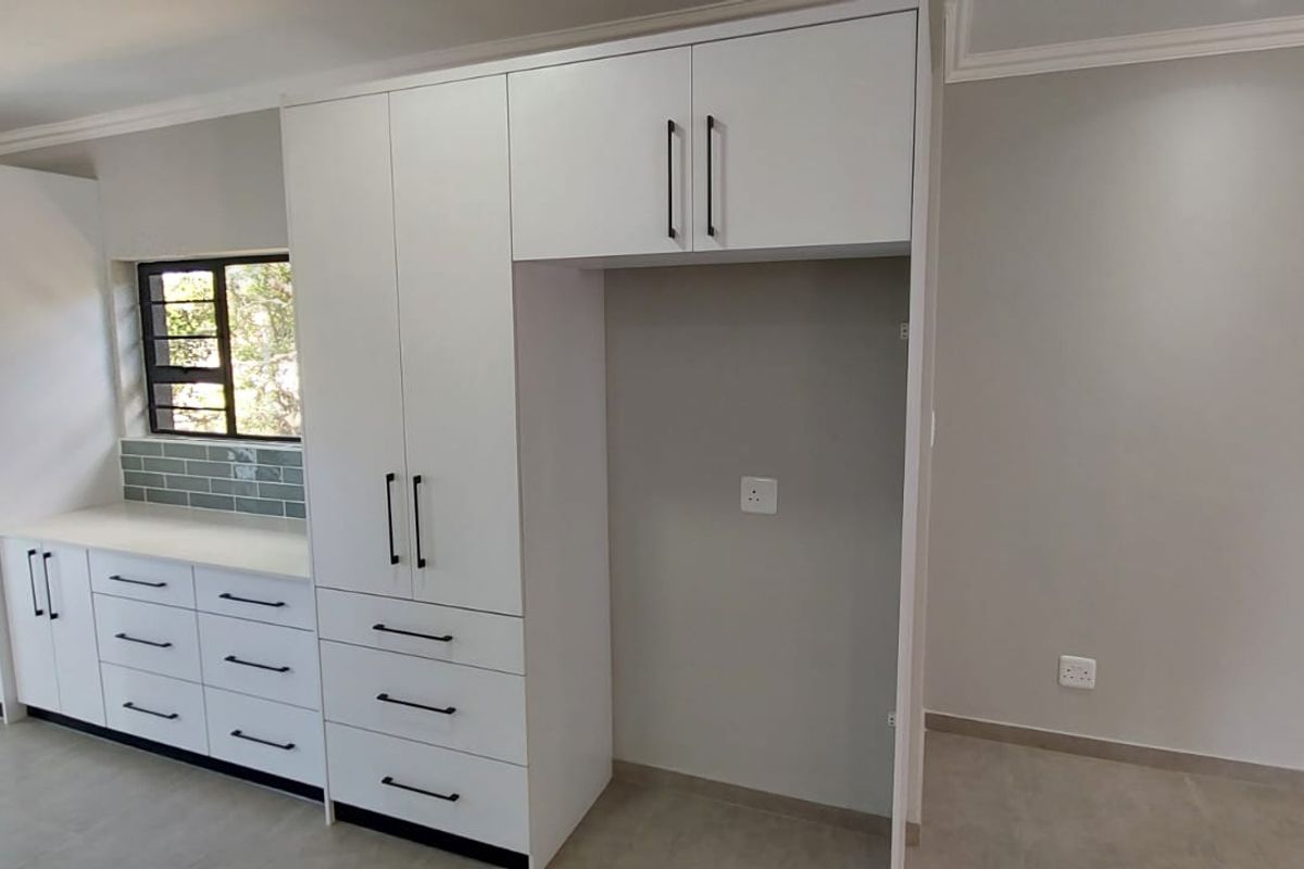 Brand-New Modern 3 Bedroom Home for Sale in Aston Bay - Photo 5