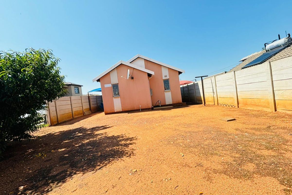 Affordable 2 bedroom house for sale in Sky City Alberton South.  - Photo 5