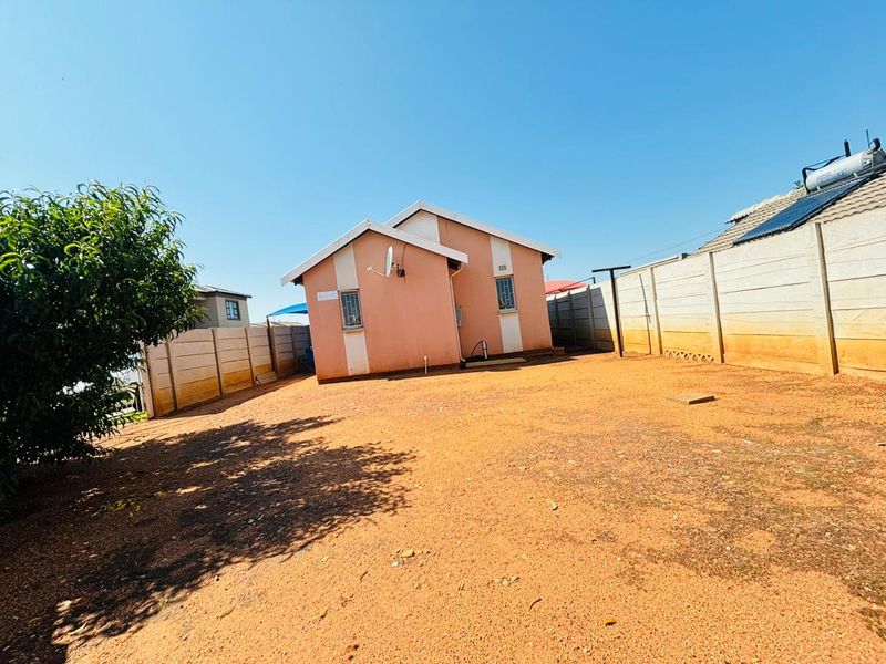Affordable 2 bedroom house for sale in Sky City Alberton South.  - Photo 5