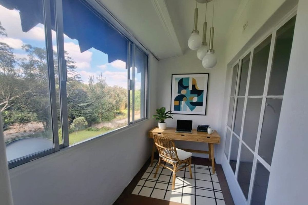Cozy 1-Bedroom Townhouse - Photo 4