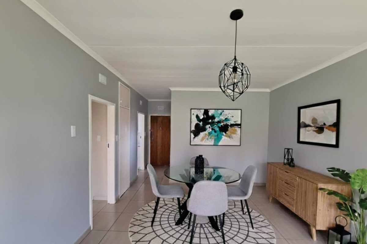 Cozy 1-Bedroom Townhouse - Photo 3