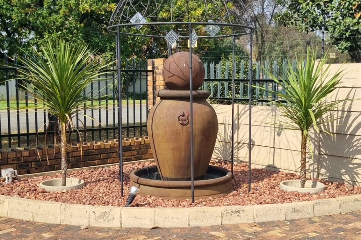 An impeccable home in Vaalpark. - Photo 3