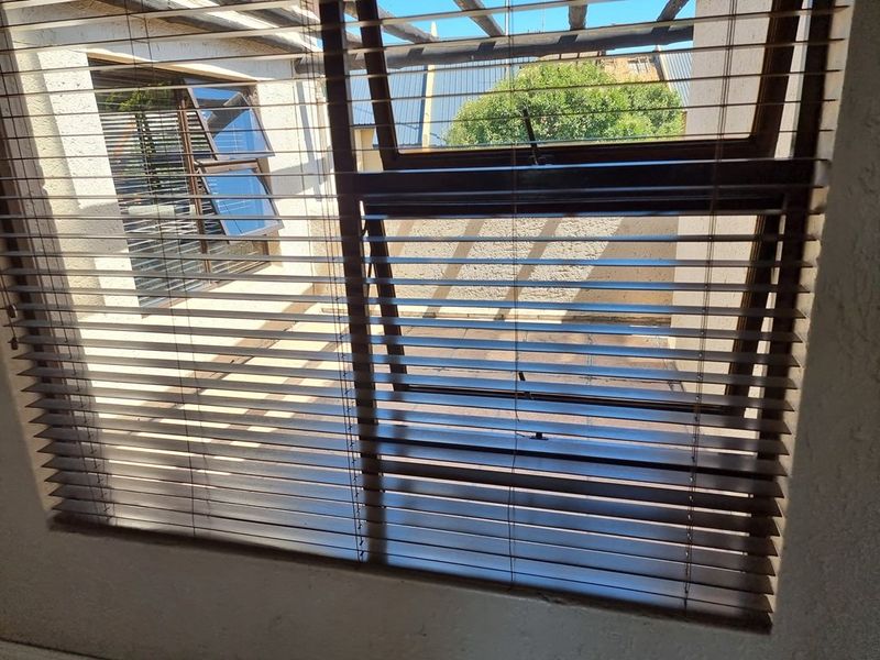 Modern 2-Bedroom, 2-Bathroom Apartment in Edenglen Ext18 - Photo 6