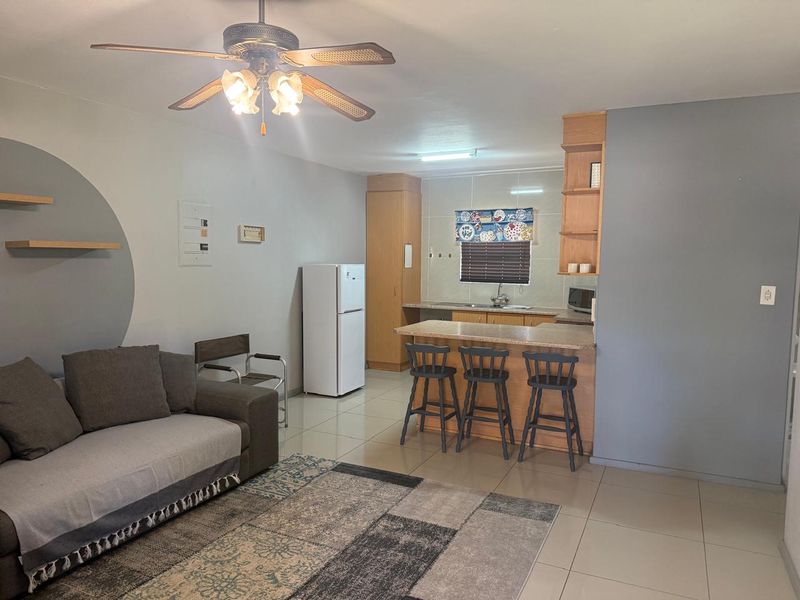 Modern 2-Bedroom Ground-Floor Apartment – Wilkoppies, Klerksdorp - Photo 7