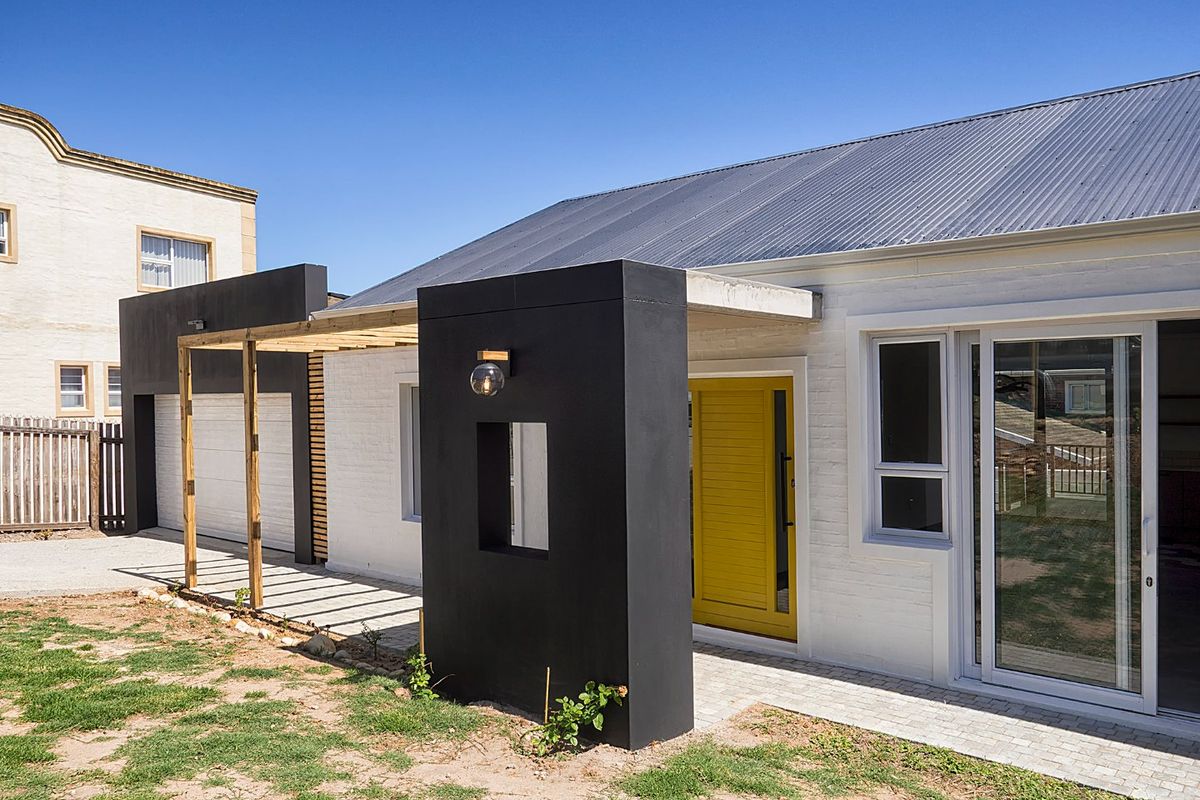 Brand new home awaits new family - Photo 3