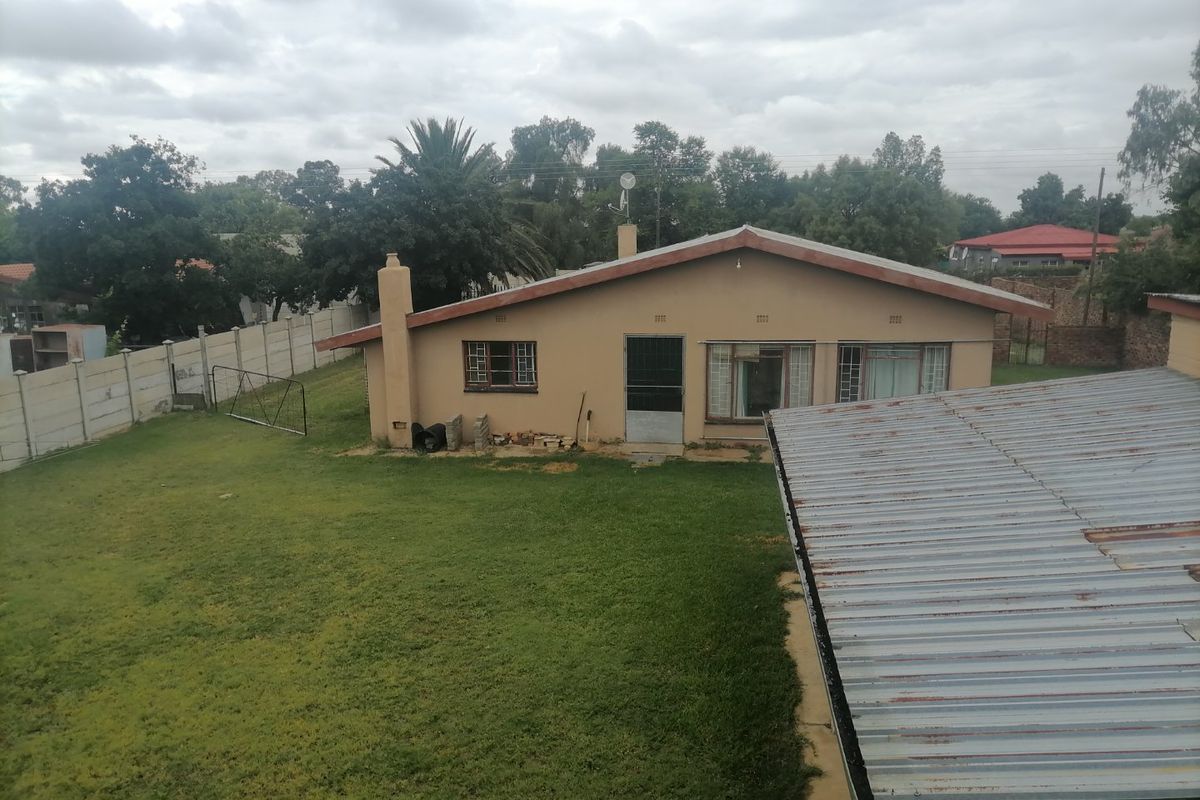 4 Bed House in Leeudoringstad for Sale - Photo 3