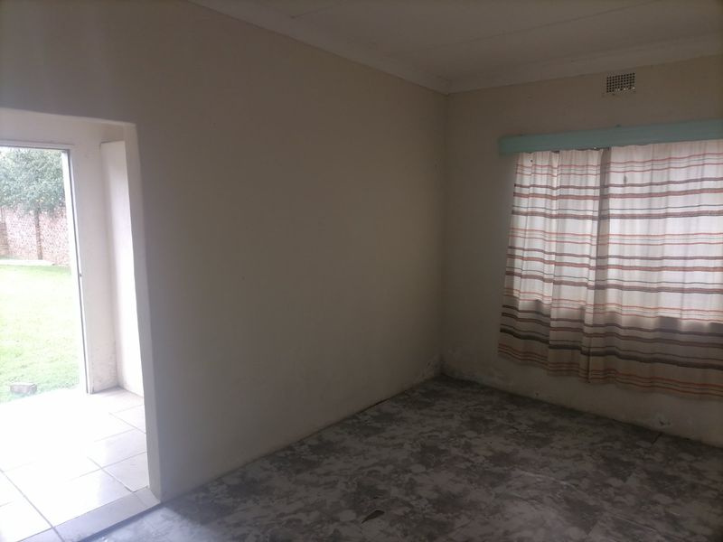 4 Bed House in Leeudoringstad for Sale - Photo 9