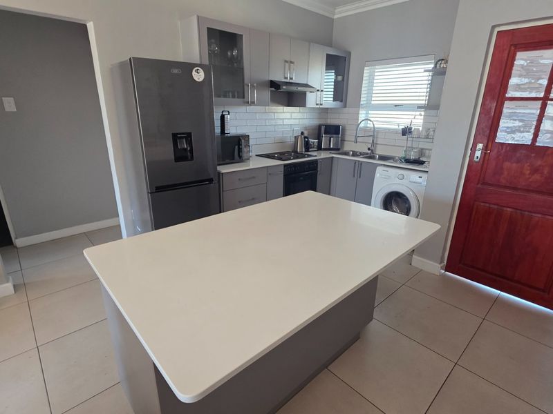 Popular Complex... Beautiful Sea Views... Swimming Beach at Your Doorstep !!! - Photo 10