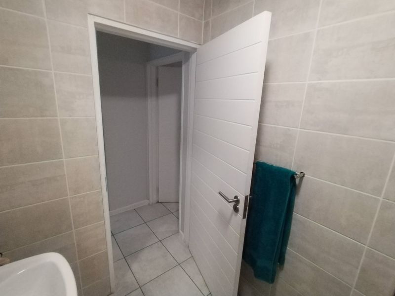 2 Bedroom with 1 Bathroom apartment available  for Rent - Photo 8