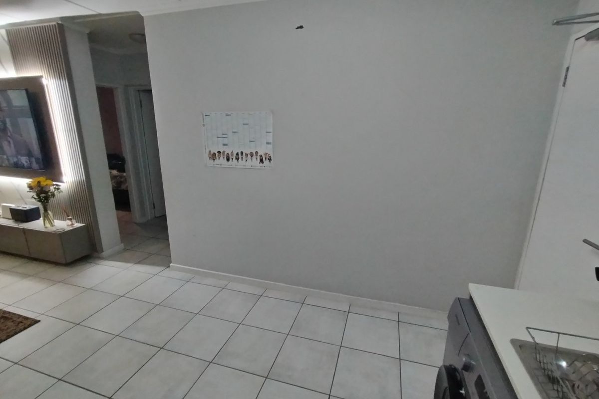 2 Bedroom with 1 Bathroom apartment available  for Rent - Photo 5