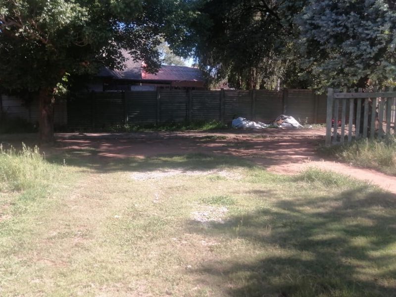 Prime Investment Opportunity in Oudorp – 6-Bedroom Income Generator - Photo 2