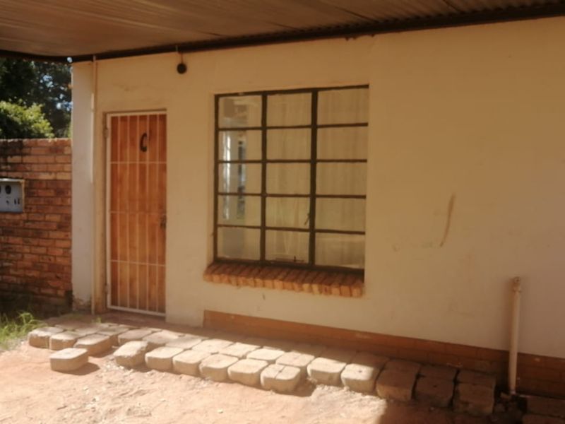 Prime Investment Opportunity in Oudorp – 6-Bedroom Income Generator - Photo 3