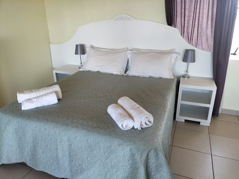 Self-Catering unit with Stunning Sea Views available for short term accommodation - Photo 4