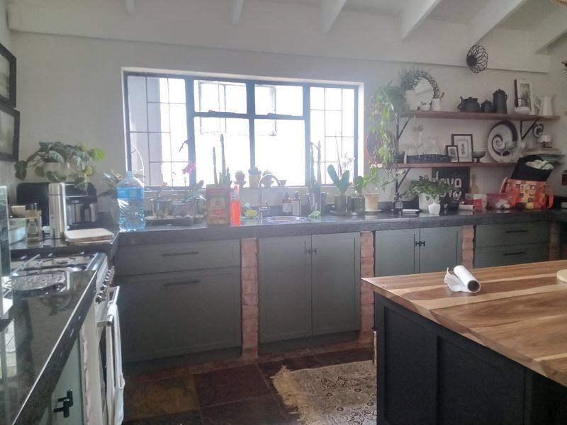 Contemporary Spacious Three Bed Family Home on Shared Property with magnificent views- Celtis Road, Hilton - Photo 8