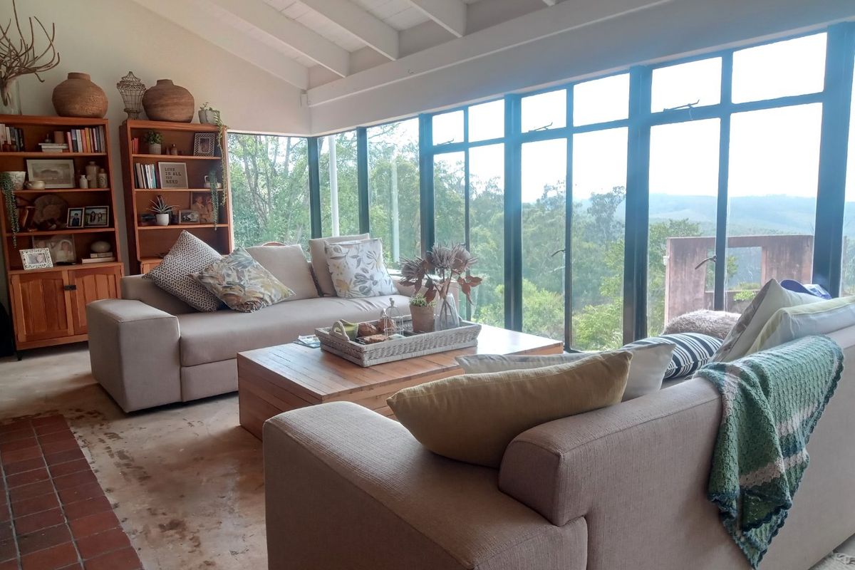 Contemporary Spacious Three Bed Family Home on Shared Property with magnificent views- Celtis Road, Hilton - Photo 3