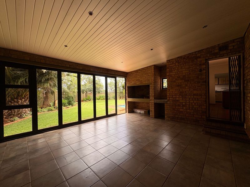 Charming 3 Bedroom Family Home in Doringkruin. Low Maintenance & Move-In Ready - Photo 5