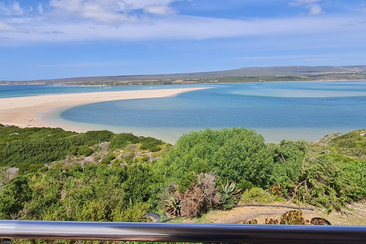 Coastal Masterpiece With Unrivalled Estuary & Bay Views - Photo 2