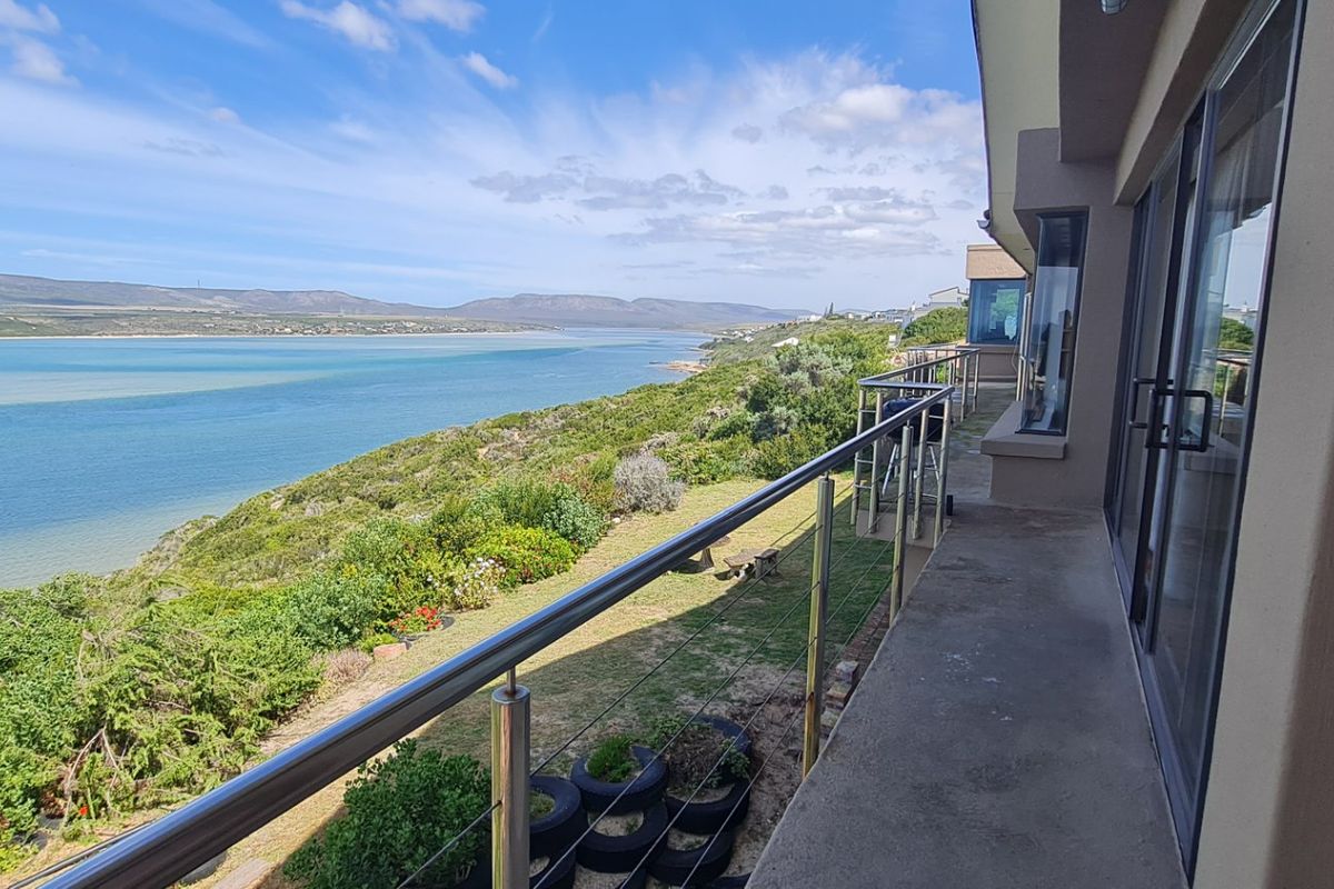 Coastal Masterpiece With Unrivalled Estuary & Bay Views - Photo 3