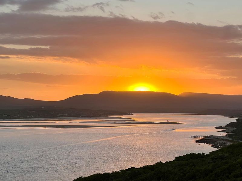 Coastal Masterpiece With Unrivalled Estuary & Bay Views - Photo 7