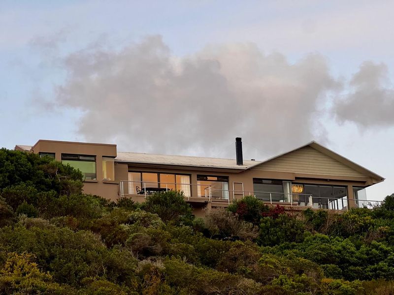 Coastal Masterpiece With Unrivalled Estuary & Bay Views - Photo 5