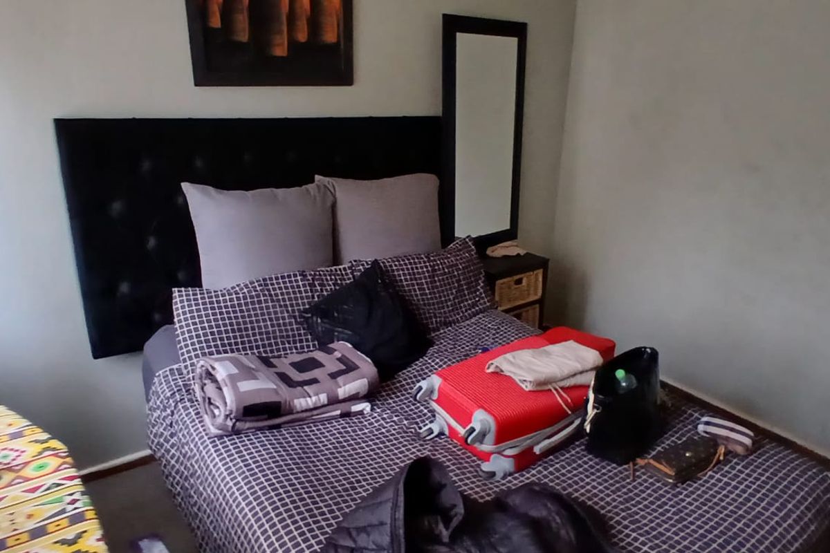 FOR SALE: Modern 2-Bedroom Apartment – Sunnyside East, Pretoria - Photo 5