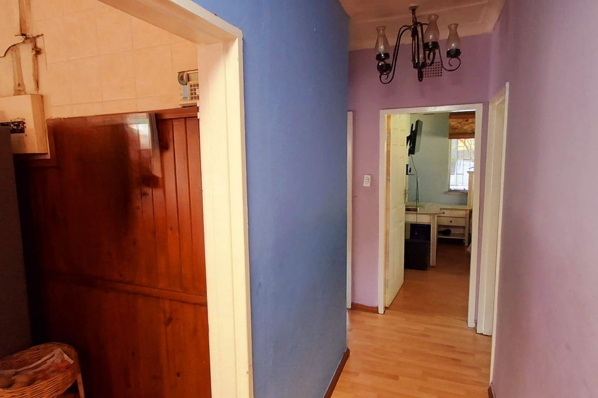 Sasolburg 3-Bedroom House for Sale Near High School, College, and Town - Photo 4