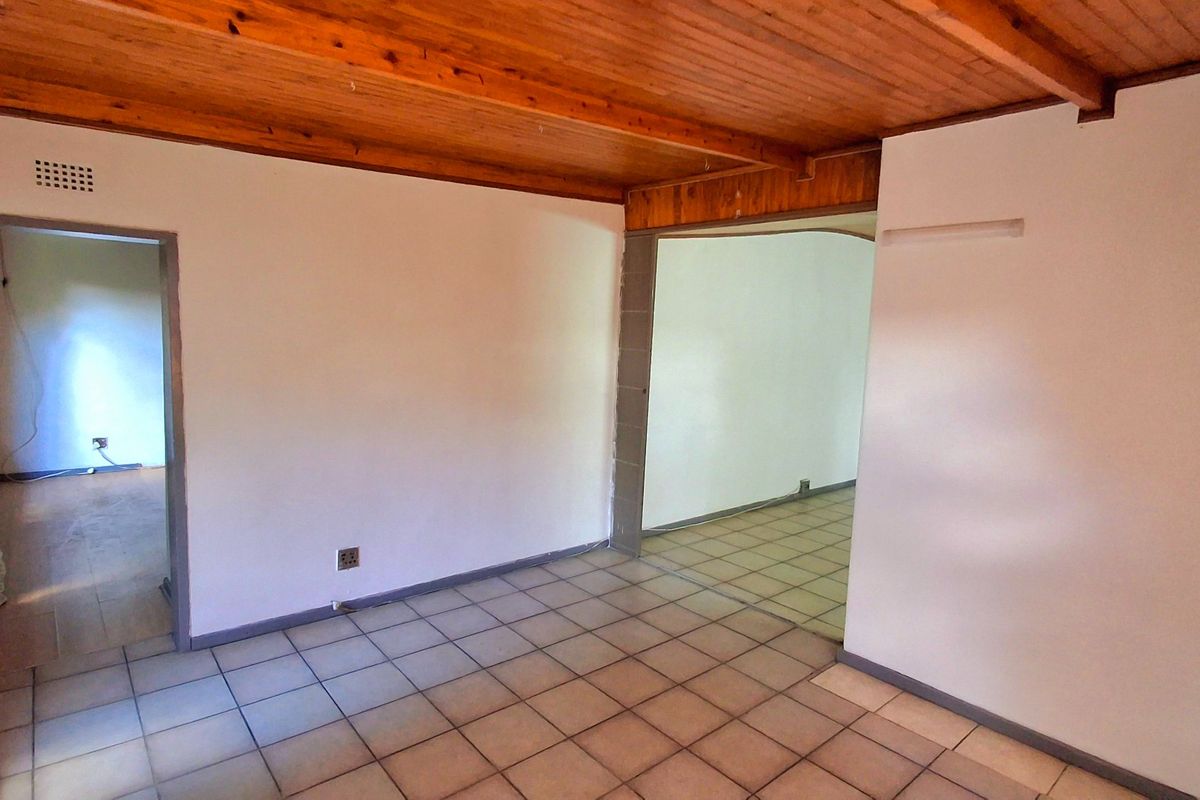 3-Bedroom Home for Sale in Sasolburg — Close to High School, Primary School, and Walking Distance to Grootfontein Mall - Photo 4