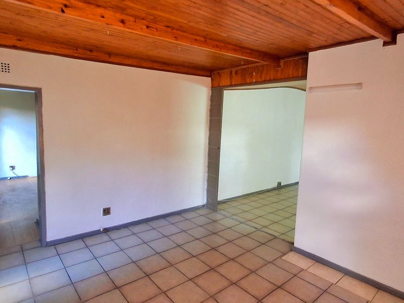 3-Bedroom Home for Sale in Sasolburg — Close to High School, Primary School, and Walking Distance to Grootfontein Mall - Photo 4