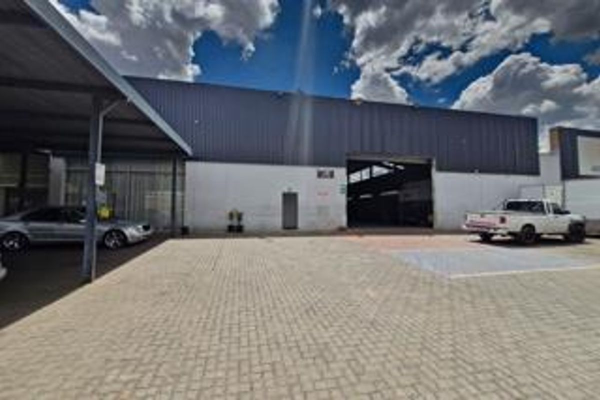 3000 SQUARE METERS INDUSTRIAL BUSINESS PROPERTY FOR RENTAL - Photo 4