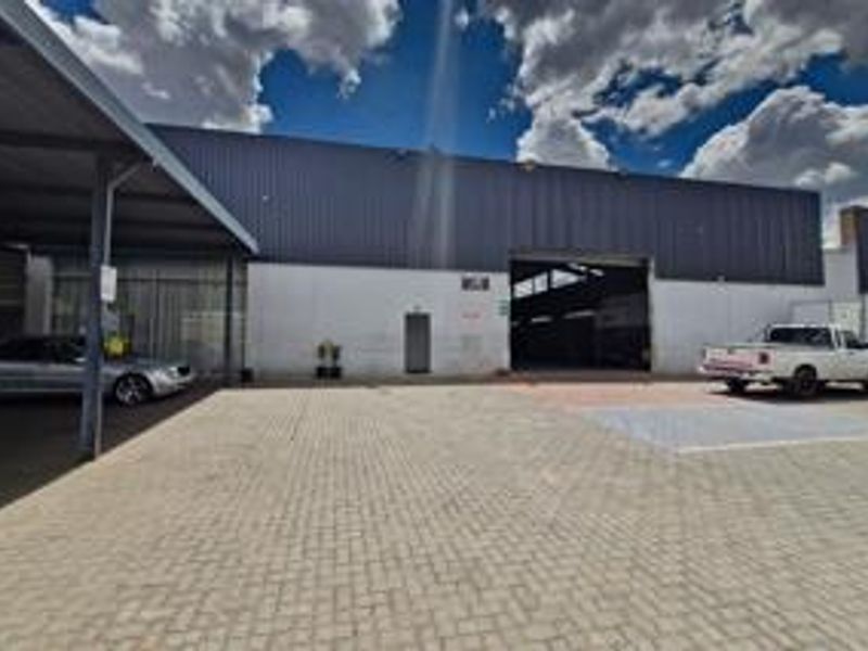 2595 SQUARE METERS INDUSTRIAL BUSINESS PROPERTY FOR RENTAL - Photo 3