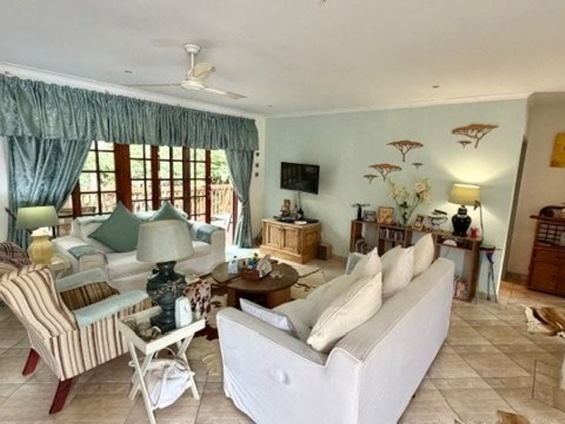 Charming 2-Bedroom Townhouse in a Secure Eco Estate in Margate  - Photo 3