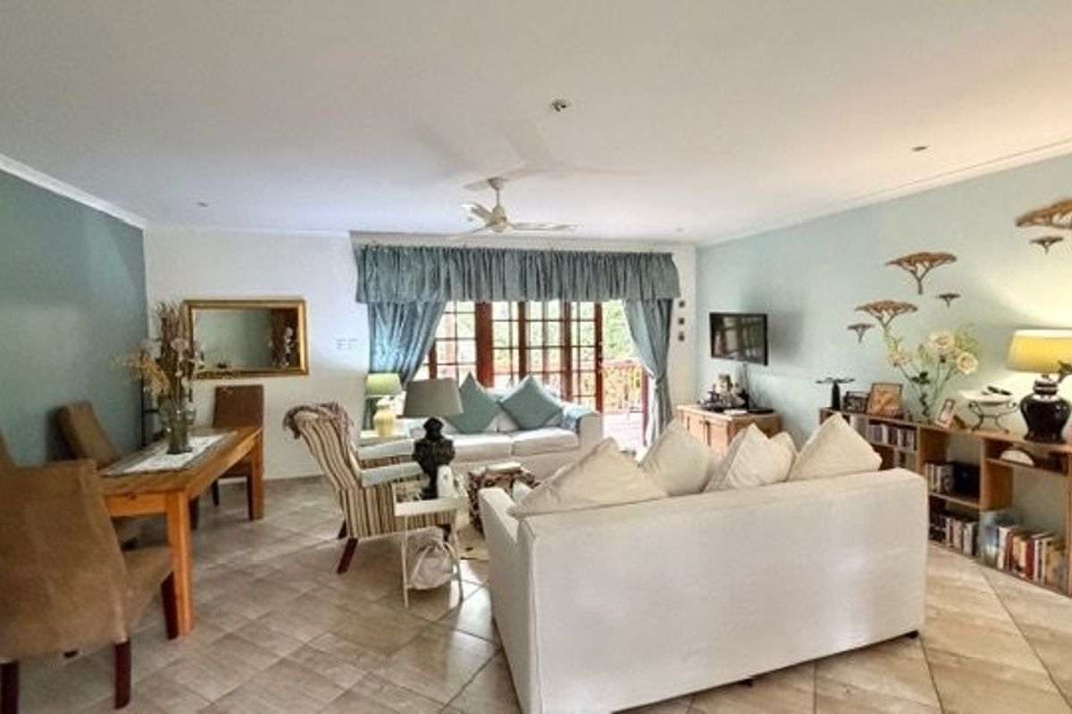 Charming 2-Bedroom Townhouse in a Secure Eco Estate in Margate  - Photo 5