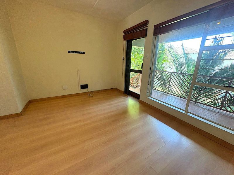 Spacious 2-Bedroom 1 Bathroom Ground Floor Apartment in Well-Maintained Ferndale Complex - Photo 10