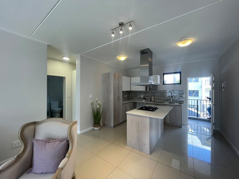 2 Bed | Pool + Clubhouse | Gas Stove | Secure Complex | 1st Floor - Photo 5