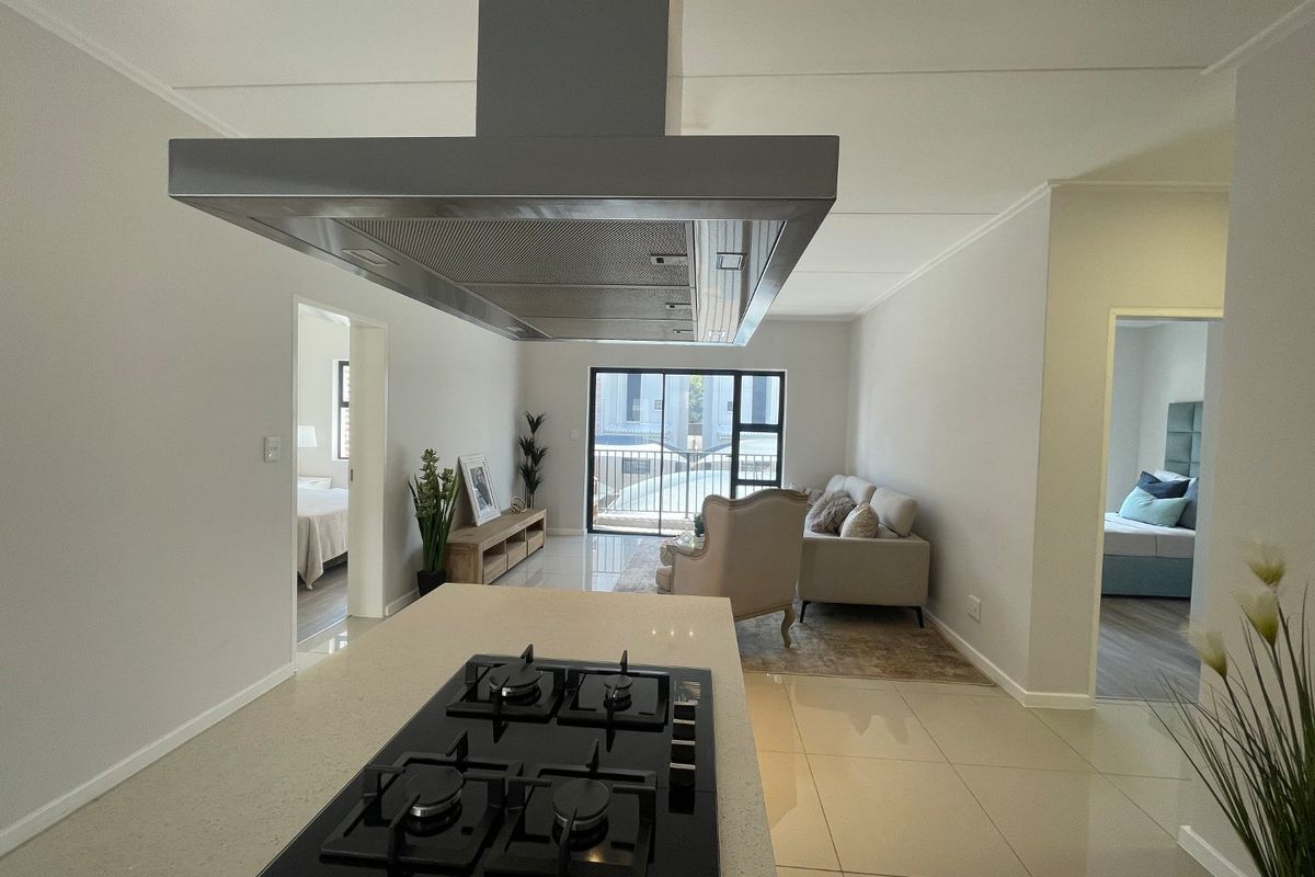 2 Bed | Pool + Clubhouse | Gas Stove | Secure Complex | 1st Floor - Photo 2