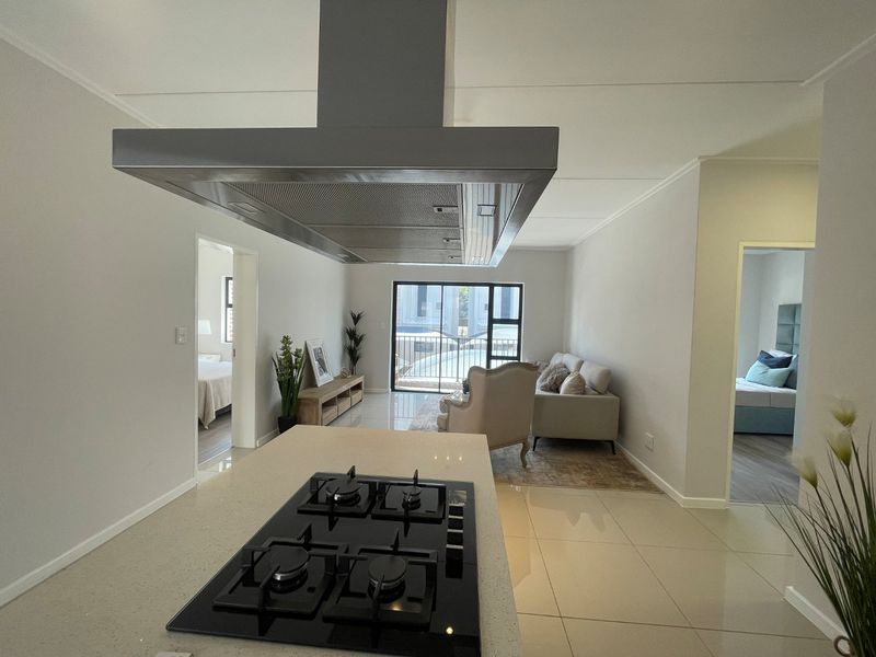 2 Bed | Pool + Clubhouse | Gas Stove | Secure Complex | 1st Floor - Photo 2