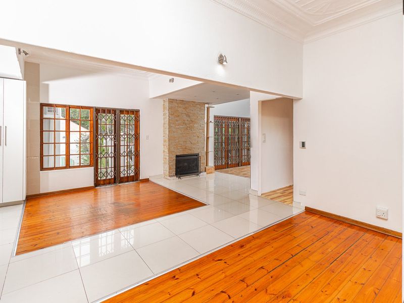 Spectacular Five Bedroom Home For Sale in Auckland Park - Photo 8