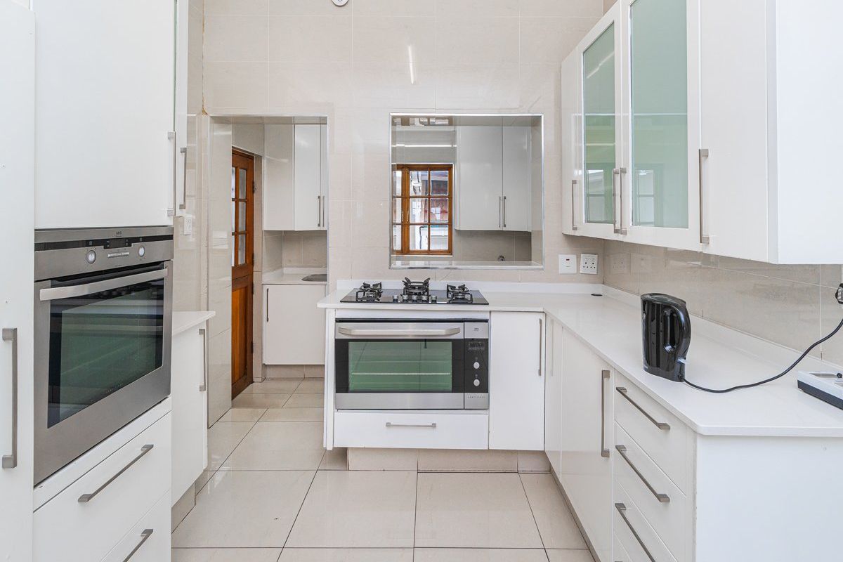 Spectacular Five Bedroom Home For Sale in Auckland Park - Photo 4