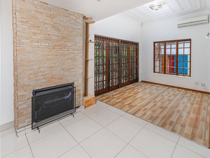 Spectacular Five Bedroom Home For Sale in Auckland Park - Photo 10