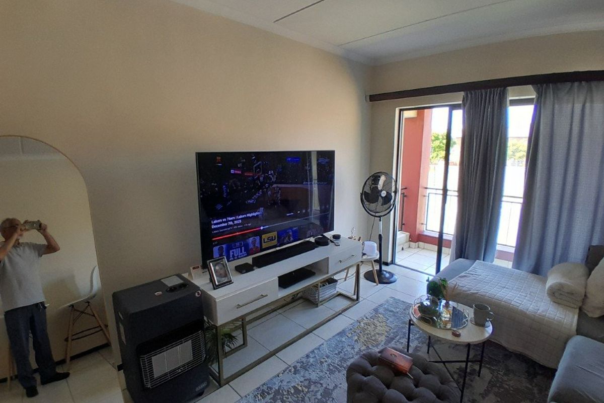 NEW LISTING - Available 1 January 2026 - Photo 5