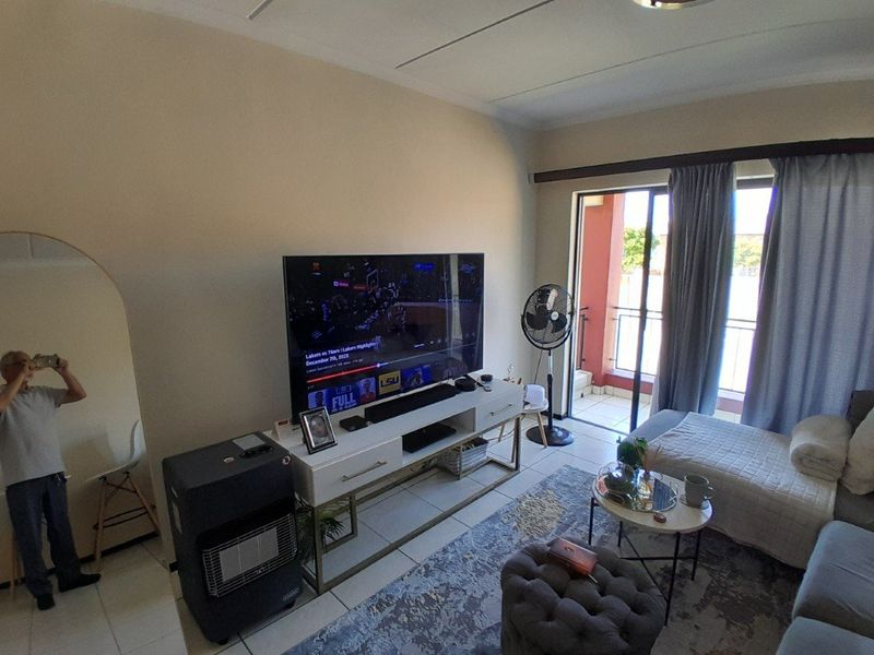 NEW LISTING - Available 1 January 2026 - Photo 5