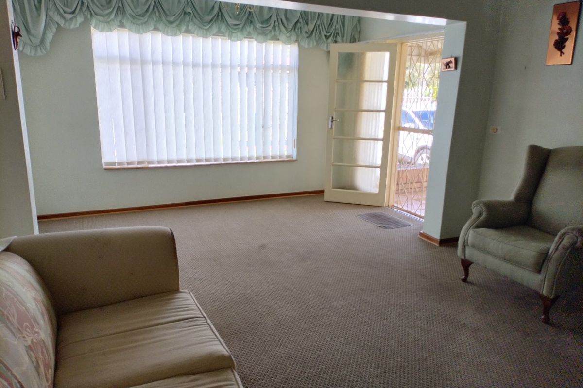 3 Bedroom House for Sale in Strubenvale  - Photo 5