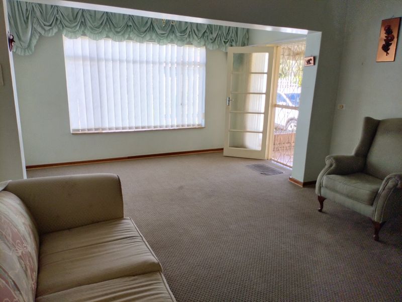 3 Bedroom House for Sale in Strubenvale  - Photo 5