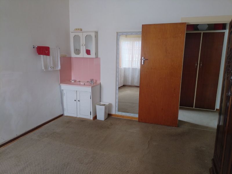 3 Bedroom House for Sale in Strubenvale  - Photo 10