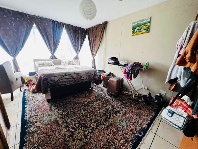 Owner Occupied Investment 92sq flat - Photo 9