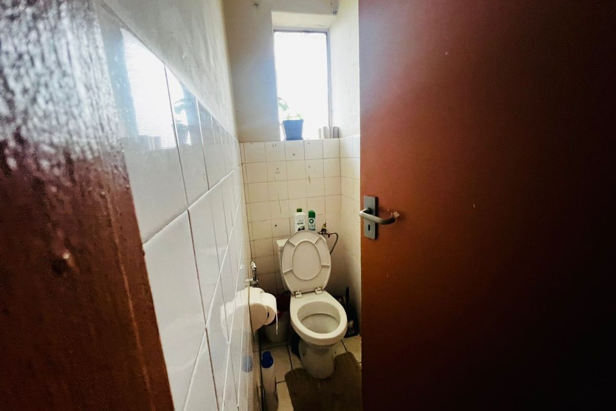 Owner Occupied Investment 92sq flat - Photo 5